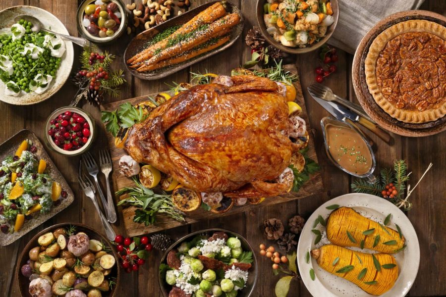 The+centerpiece+of+contemporary+Thanksgiving+in+the+United+States+is+a+large+meal%2C+generally+centered+on+a+roasted+turkey.+