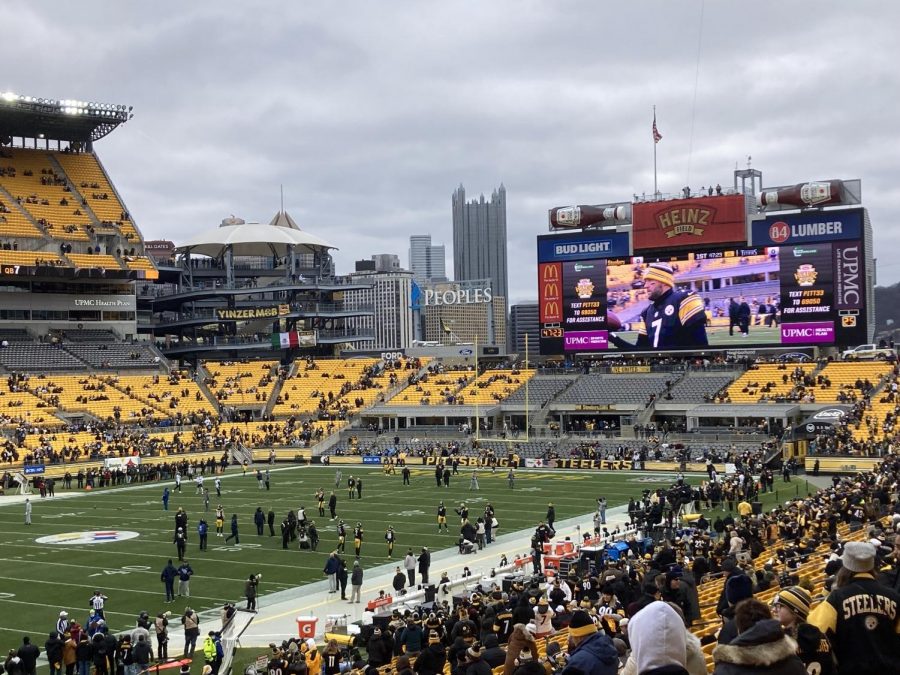 Roethlisberger appears on the JumboTron prior to the Steelers-Titans game on December 19, 2021.
