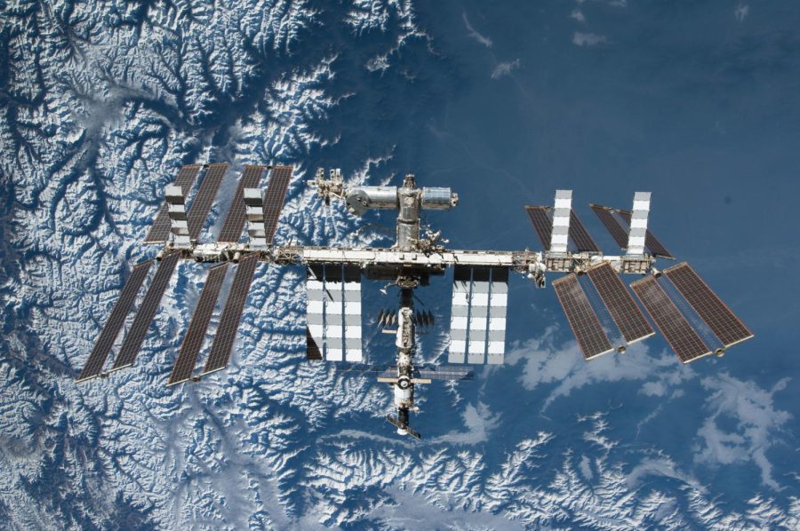 The+International+Space+Station+has+been+in+low+earth+orbit+for+over+20+years.