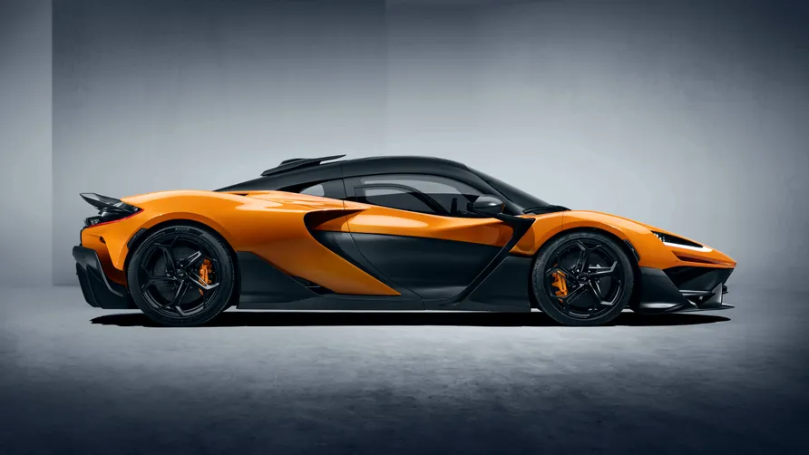 6 McLaren W1 profile - stow